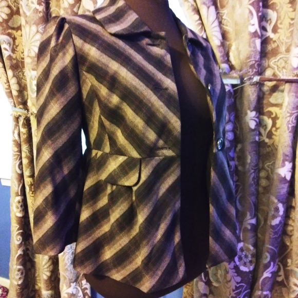 Jacket - Picture 2 of 5